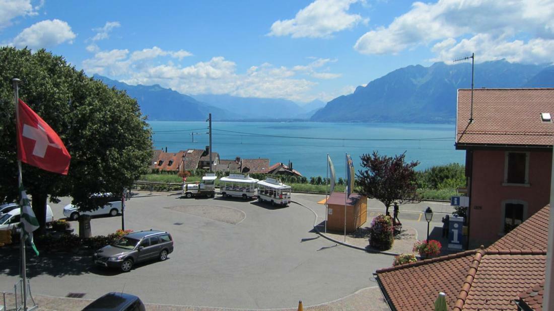 Maison Familiale A Montreux Avec Vue Sur Le Lac Villa Luaran gambar